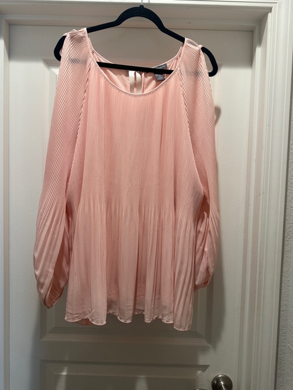 Kate & Mallory Light Pink Pleated Cold-Shoulder Blouse NWOT